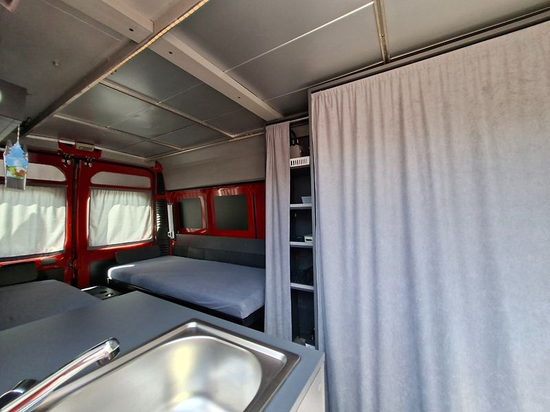 Citroën Jumper (2012) 3.0MJET 130kW -OBYTNÁ VESTAVBA - fotka 17 z 32