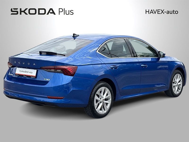 Škoda Octavia (2024) 1.5 TSI e-TEC DSG Style - fotka 2 z 32