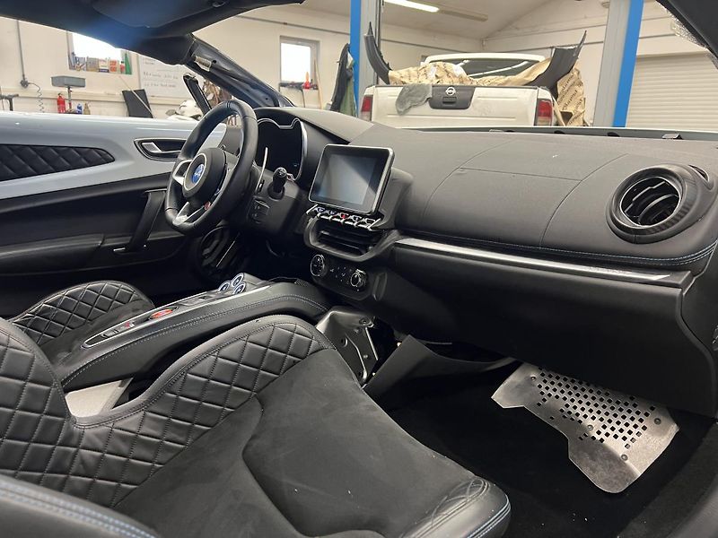 Alpine A110 1.8i 185 kW - fotka 12 z 13
