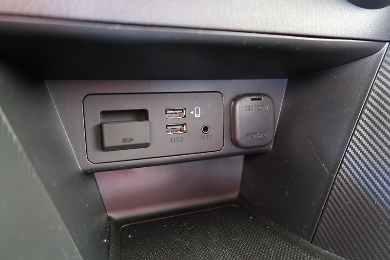 Mazda 2 1,5 G90 AT,kam.,ČR,záruka - fotka 35 z 36