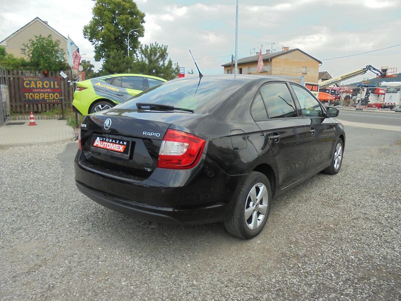 Škoda Rapid (2013) 1.2 TSI-DIGIKLIMA-ČR-1.MAJITEL - fotka 7 z 11