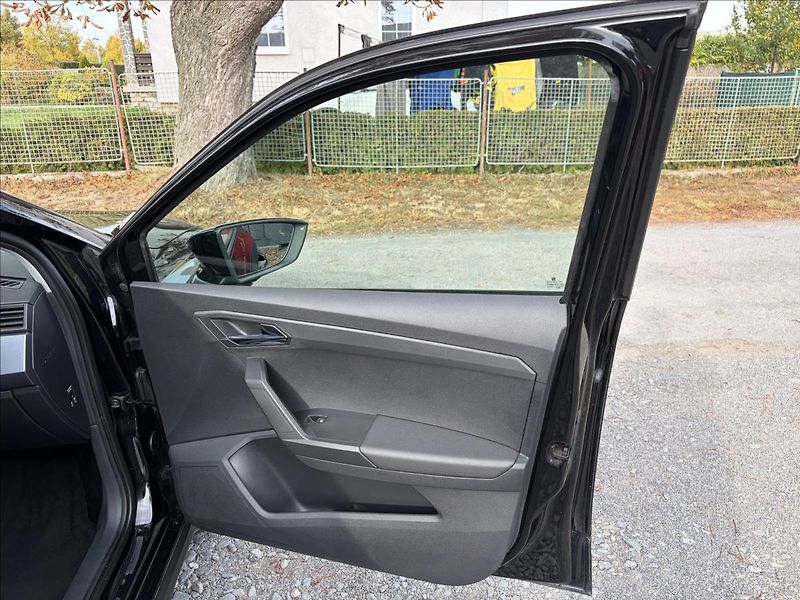 Seat Arona 1,0 TSi  ACC,Kessy,Tažné,Navig - fotka 28 z 50