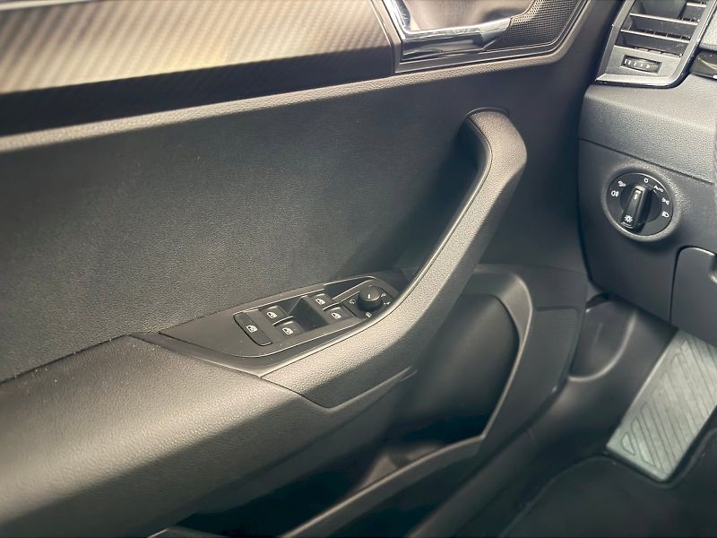 Škoda Karoq (2023) Sportline 1.5 TSI / 110 kW DSG - fotka 7 z 28