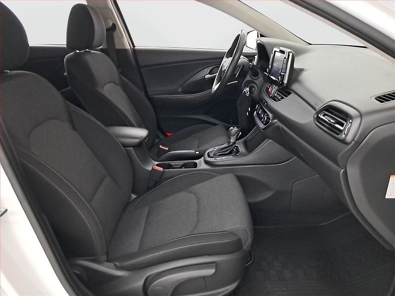 Hyundai i30 (2022) Family Smart 1.5 T-GDI MHEV - fotka 9 z 25