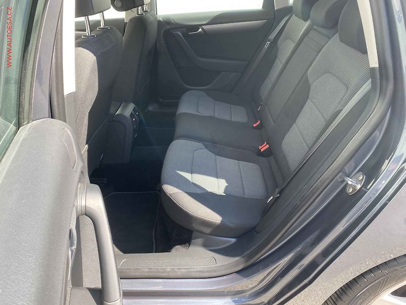 Volkswagen Passat (2012) 1.4 TSi, Comfortline, +kola - fotka 10 z 19