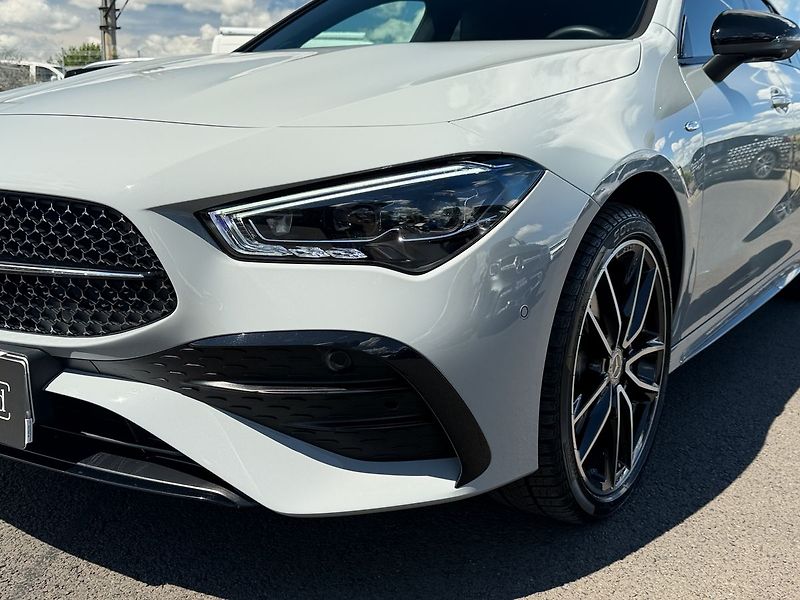 Mercedes-Benz CLA e Shooting Brake s hybridní te - fotka 9 z 37