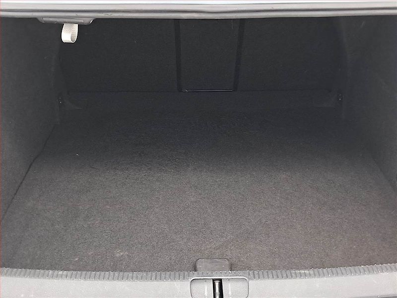 Volkswagen CC (2012) Comfortline 2.0 TDI, Automat - fotka 14 z 20