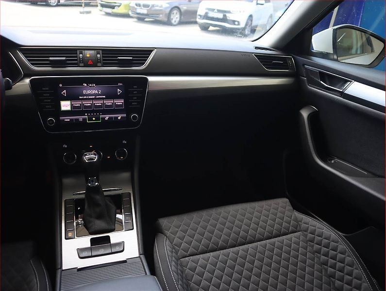Škoda Superb (2020) 2.0 TDI - fotka 8 z 23