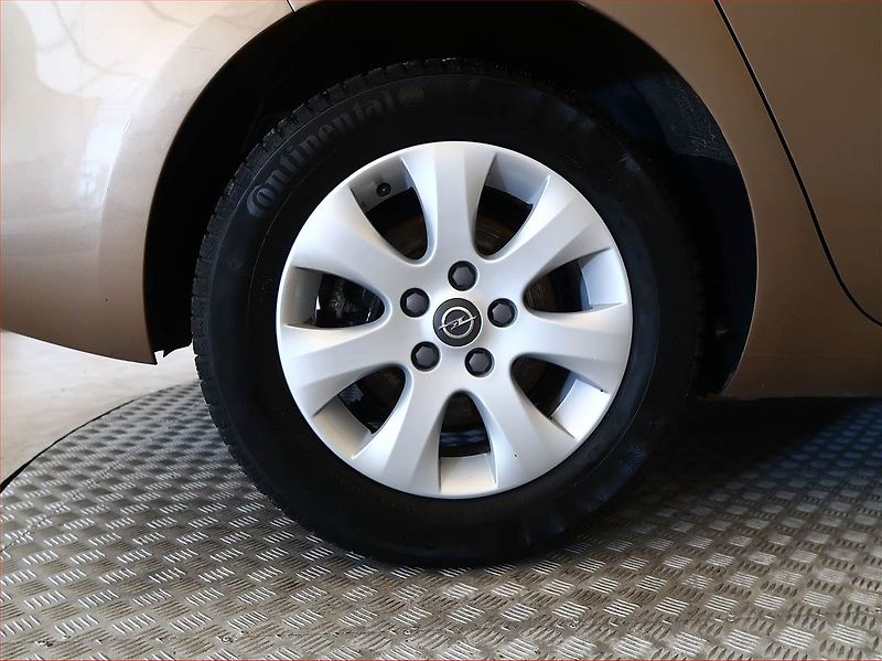 Opel Zafira (2013) 1.4 Turbo, 7 míst, Serv.kniha - fotka 14 z 16