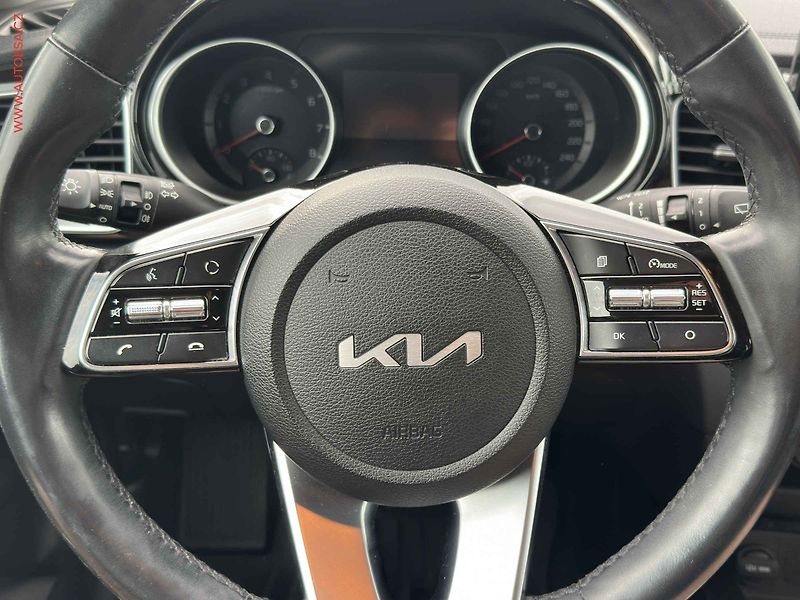 Kia XCeed (2021) 1.5 T-GDi, ČR, servis.kniha. - fotka 13 z 23