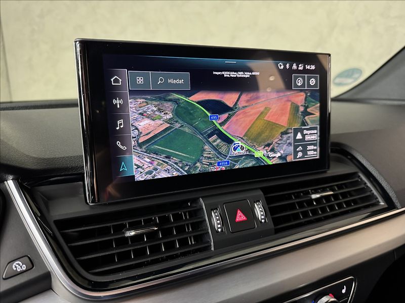 Audi Q5 2,0 TDi  Quattro S-Line Assist - fotka 40 z 50
