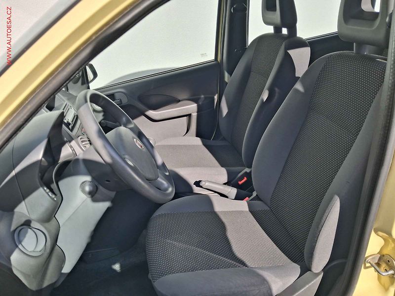 Fiat Panda (2009) 1.1i, ČR - fotka 9 z 12