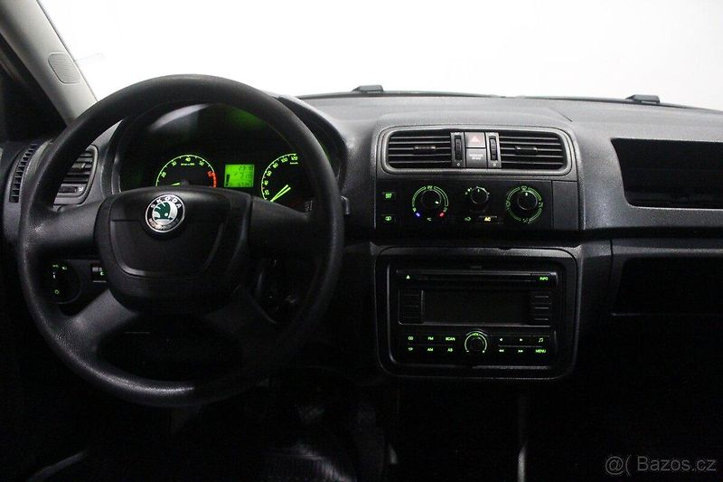 Škoda Fabia (2009) 1.2 HTP, 67 000km,servis Škoda - fotka 12 z 16