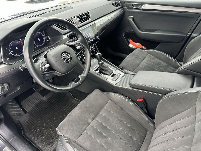 Škoda Superb (2023) Combi 2.0 TDI DSG Style + - fotka 7 z 28