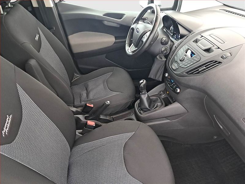 Ford Tourneo Courier (2017) Trend 1.0 EcoBoost, 5Míst, ČR - fotka 9 z 16