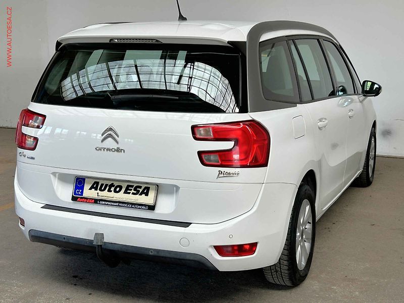 Citroën C4 Picasso (2015) 2.0HDi, 1.maj, Navigace - fotka 4 z 17