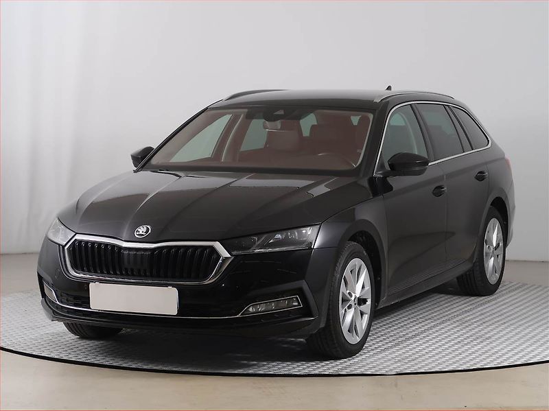 Škoda Octavia (2022) 1.5 TSI e-tec - fotka 2 z 19