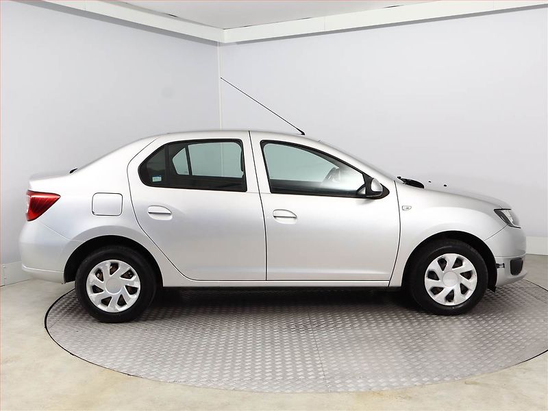 Dacia Logan (2016) 1.2 16V, Serv.kniha - fotka 6 z 10