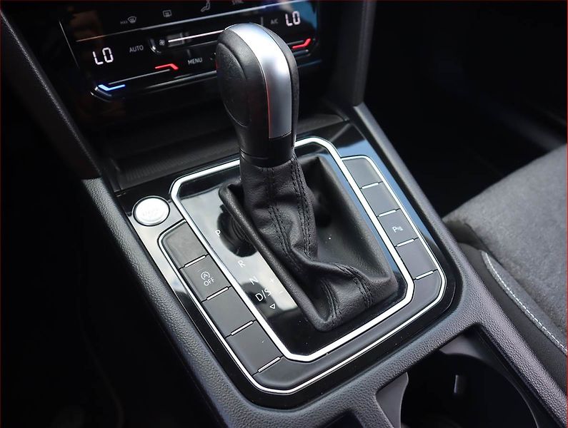 Volkswagen Passat (2023) 2.0 TDI - fotka 13 z 20