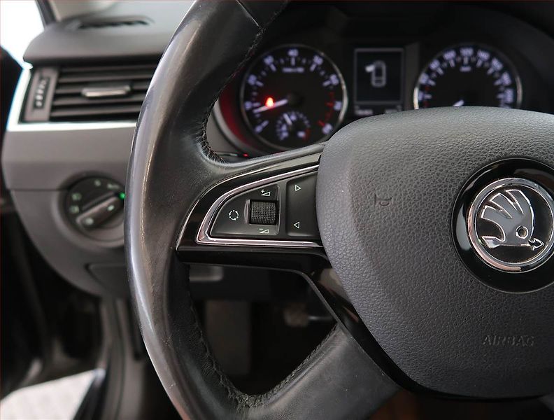 Škoda Octavia (2013) 1.4 TSI, Serv.kniha, Kůže - fotka 16 z 21