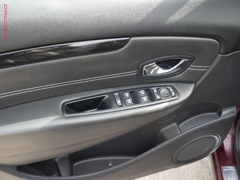 Renault Grand Scénic (2014) 1.2 TCe, ČR, AC, temp - fotka 15 z 16
