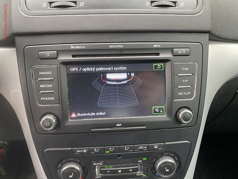 Škoda Yeti (2013) 1.4 TSi, Ambition, TZ, park - fotka 15 z 15