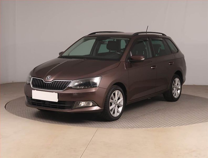 Škoda Fabia (2016) Style 1.2 TSI, Serv.kniha - fotka 2 z 15