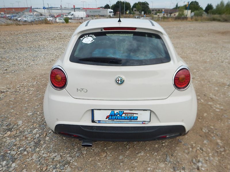 Alfa Romeo MiTo 1.4 T 135, AUTOMAT, KLIMA - fotka 7 z 26
