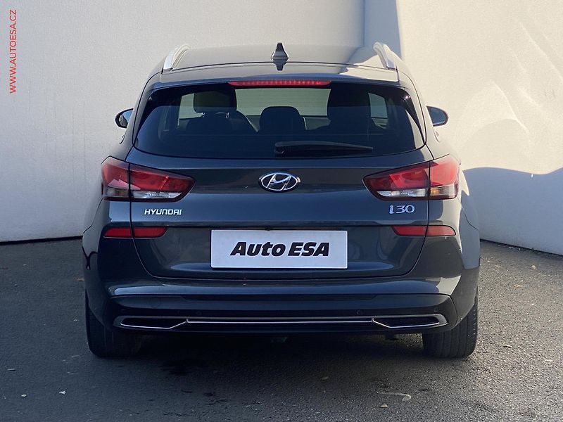 Hyundai i30 (2021) 1.6 CRDi, 2.maj,ČR, Smart - fotka 5 z 17