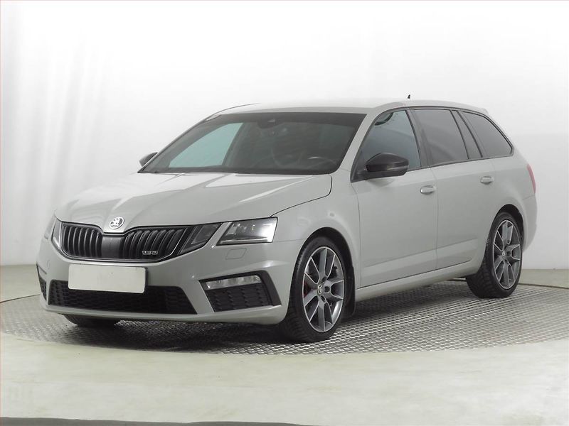 Škoda Octavia (2018) RS 2.0 TDI 4x4 DSG, 4X4 - fotka 2 z 22