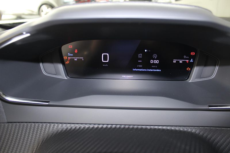Peugeot 2008 (2025) ALLURE PureTech 100 S&S MAN6 - fotka 10 z 18