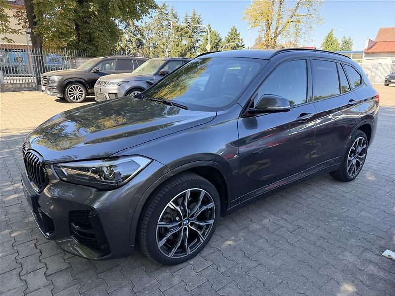 BMW X1 20d xDrive M-Paket - fotka 7 z 28