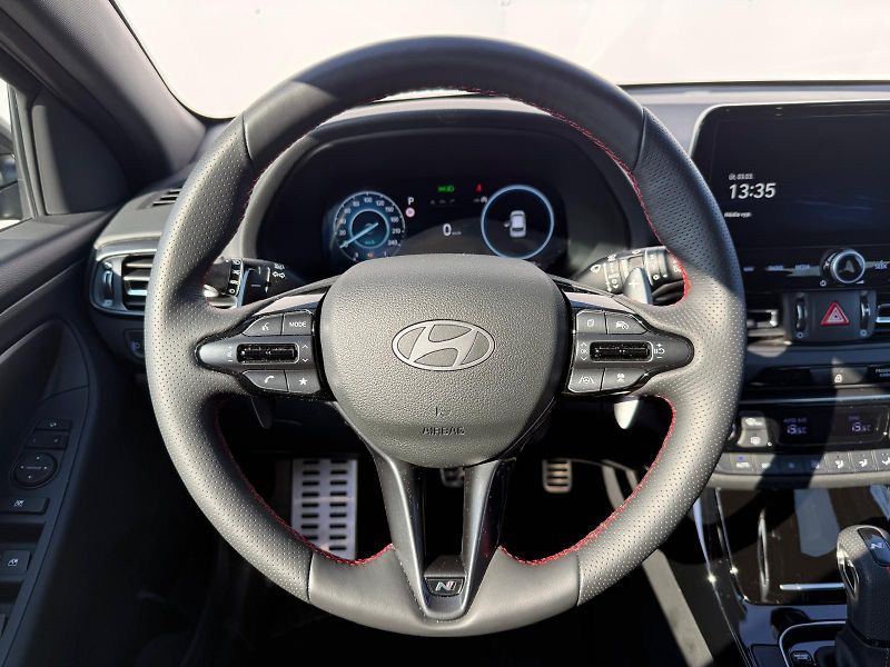 Hyundai i30 1.5 T-GDI MHEV DCT N-Line - fotka 15 z 29