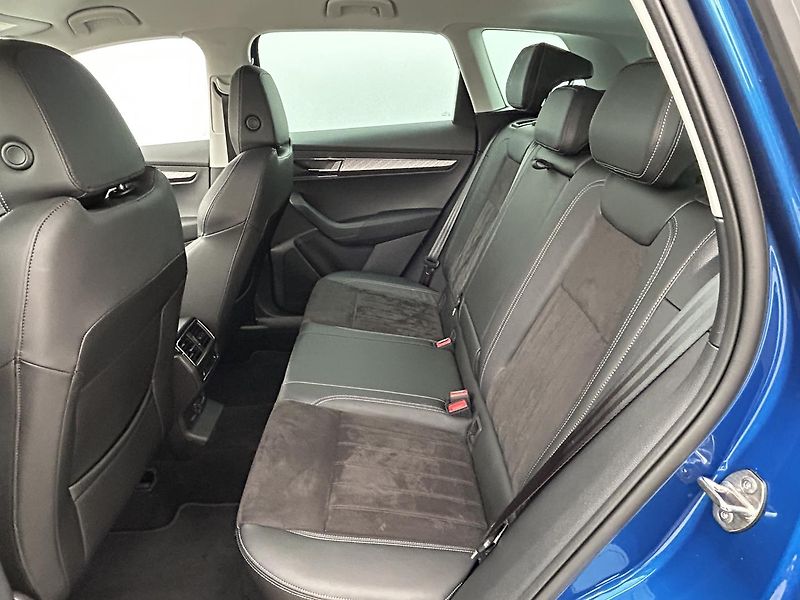 Škoda Karoq 1.5 TSI Top selection - fotka 8 z 28