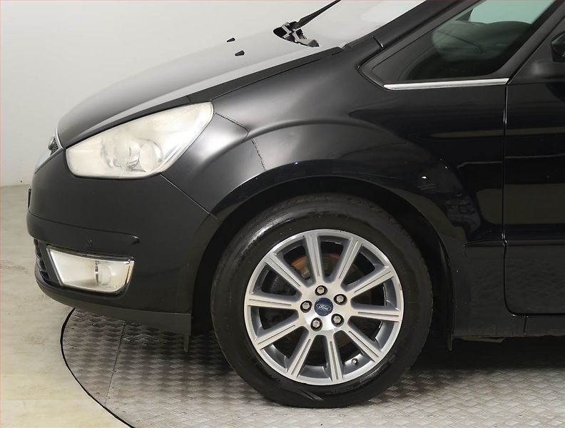 Ford Galaxy (2008) Titanium 2.0 TDCi, 7 míst - fotka 14 z 21