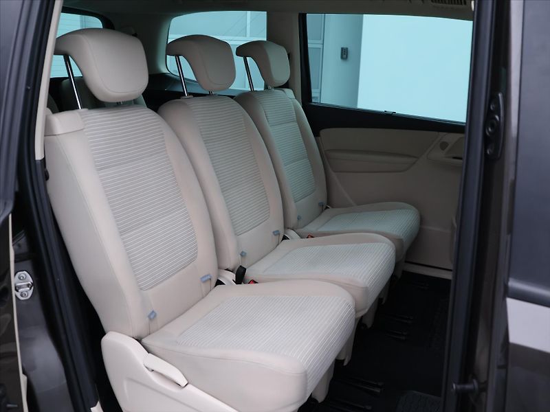 Seat Alhambra 2,0 TDI 103kW DSG Style 7-Míst - fotka 34 z 41