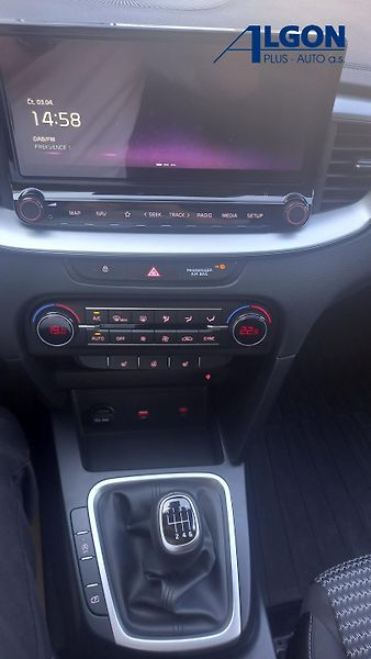Kia Ceed SW (2024) 1,5 T-GDi GPF TOP - fotka 10 z 13