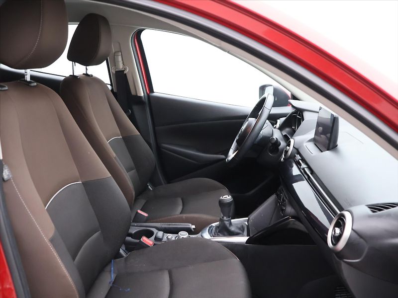 Mazda 2 1,5 G 90 REVOLUTION CZ 1.maj - fotka 12 z 35