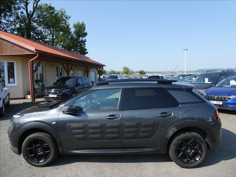 Citroën C4 Cactus 1,2 PureTech 60kW NAVI - fotka 6 z 33