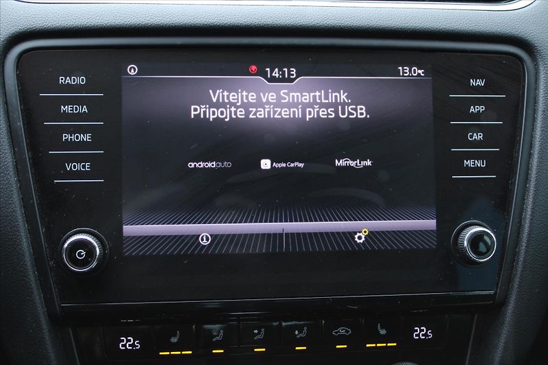 Škoda Octavia 2.0TDI 110kW DSG STYLE ČR - fotka 18 z 26