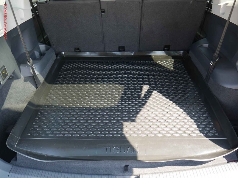 Volkswagen Tiguan Allspace (2018) 2.0TSi 4x4, 7míst, 1.maj,ČR - fotka 7 z 20