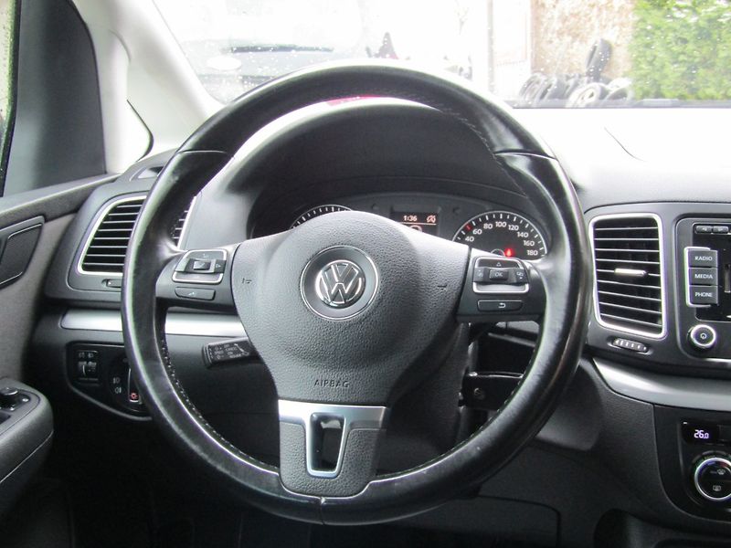 Volkswagen Sharan (2015) 2.0 TDI 100kW  CAR-PASS - fotka 16 z 40