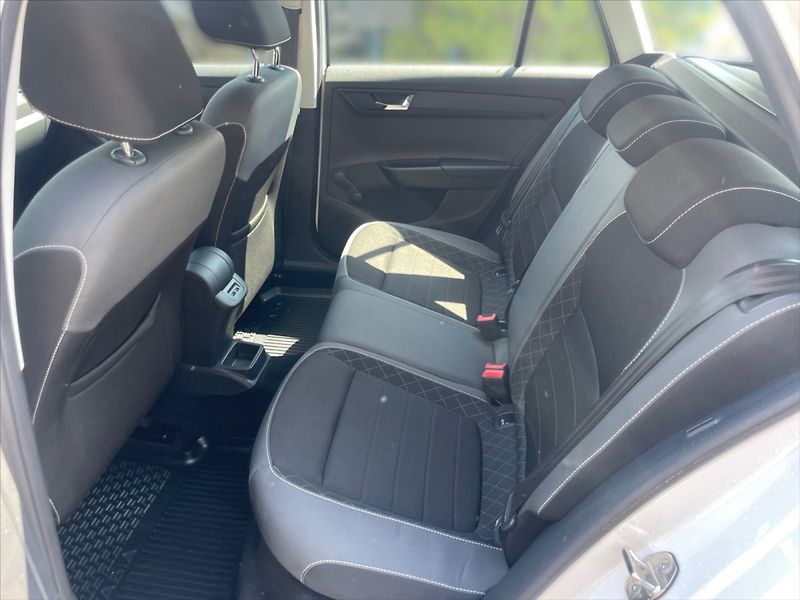Škoda Fabia 1,0 TSI 70 Ambition - fotka 8 z 11