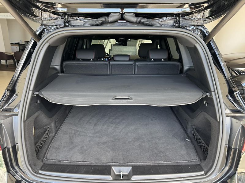 Mercedes-Benz GLB (2024) 200d 4M/AMGPREMIUMPLUS/HUD/360 - fotka 15 z 20