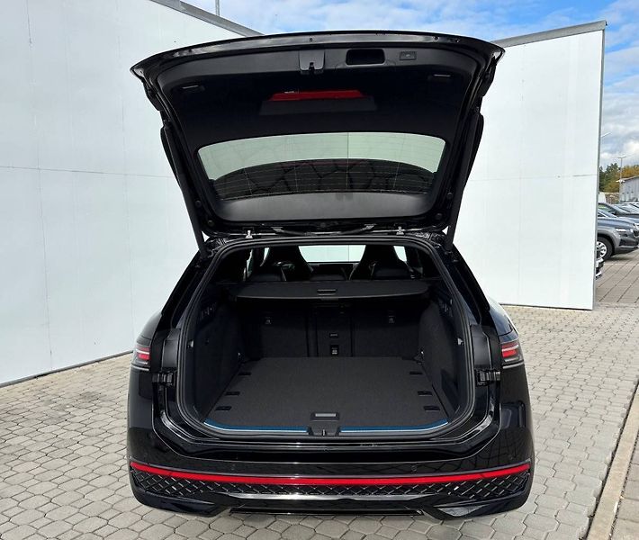 Volkswagen Passat (2026) R-Line Family 7DSG 2,0TDI - fotka 4 z 7