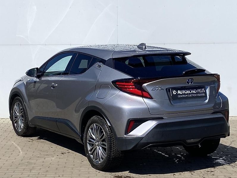 Toyota C-HR 1.8 HSD e-CVT Executive - fotka 7 z 20