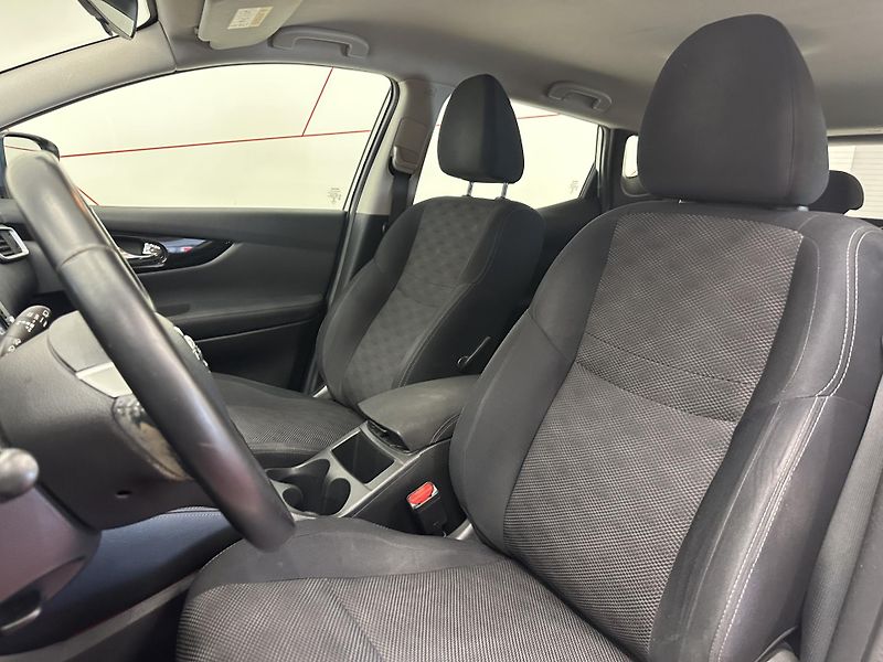 Nissan Qashqai (2016) 1.2 85kw*1. MAJ*CZ*NAVI*TEMPO. - fotka 7 z 17