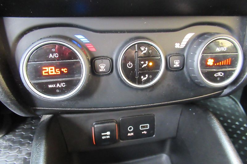 Fiat Tipo 1.6 JTDM  AUT. KLIMA  NAVIGACE - fotka 17 z 28