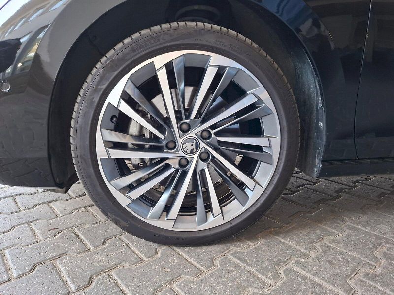 Škoda Superb (2025) L&K TD 142/2.0 A7A - fotka 13 z 31