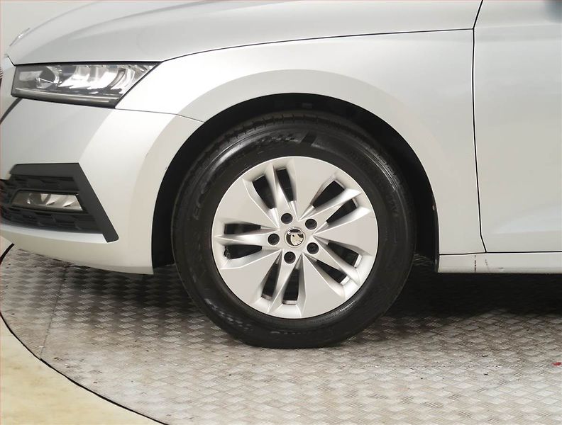 Škoda Octavia (2023) Ambition 2.0 TDI - fotka 14 z 18